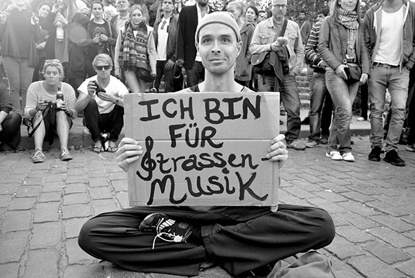 Lucer Fester - Berlin Street Music